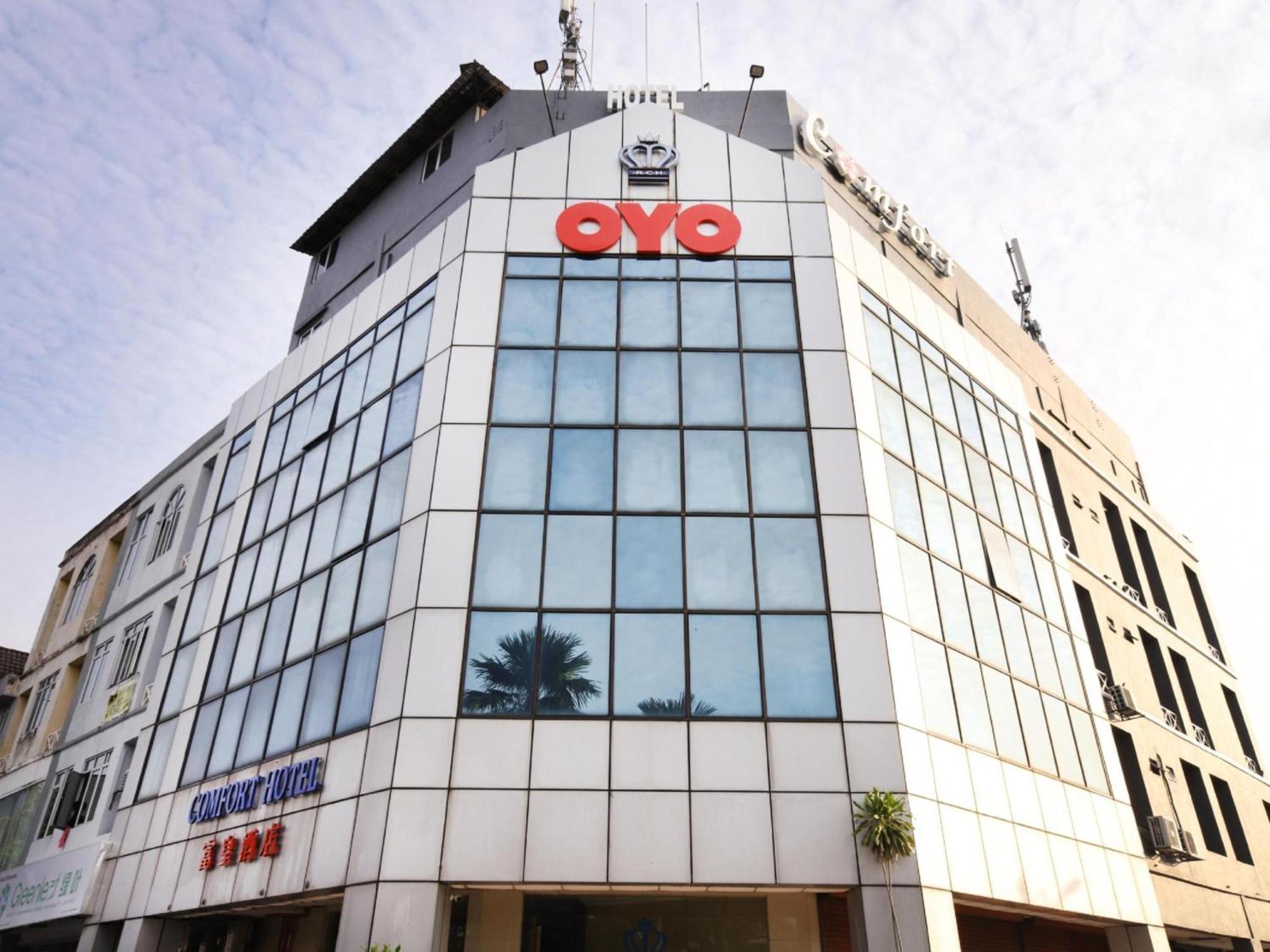 Super Oyo 447 Comfort Hotel Meru Кланг Екстериор снимка